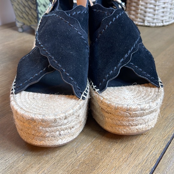 NEW MARC FISHER LETHER WEDGES - Picture 4 of 9